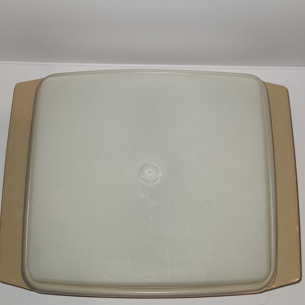 Tupperware Deviled Egg Keeper